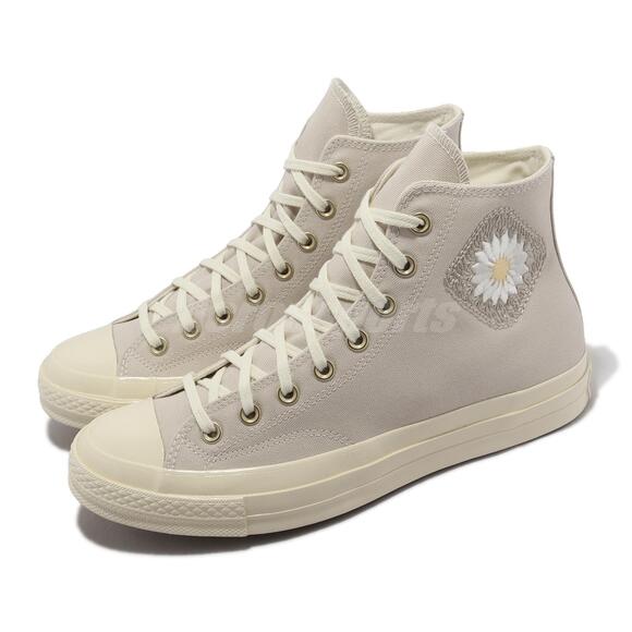 NWT Converse Women's Chuck 70 Sneakers, DesertSand/Egret/LightGold-Size 6 - Picture 1 of 5